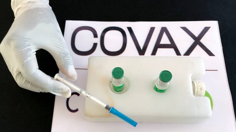 Chega ao Brasil o 1º lote de vacinas do consórcio Covax