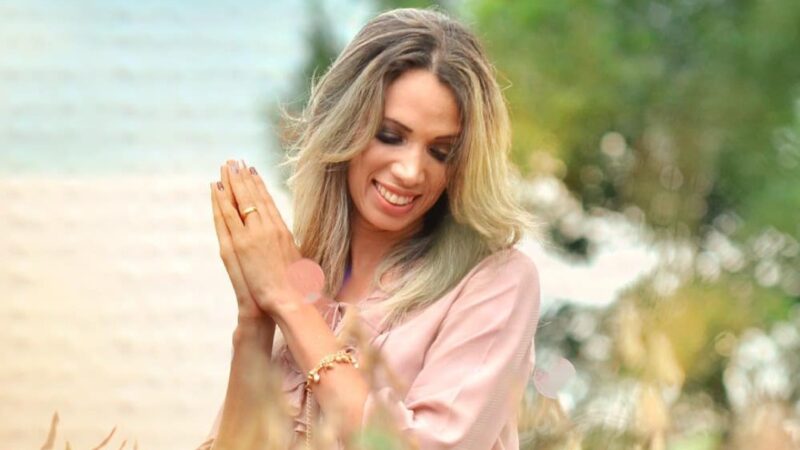 Rose Jacobina lança lyric vídeo do seu novo single – Adorarei