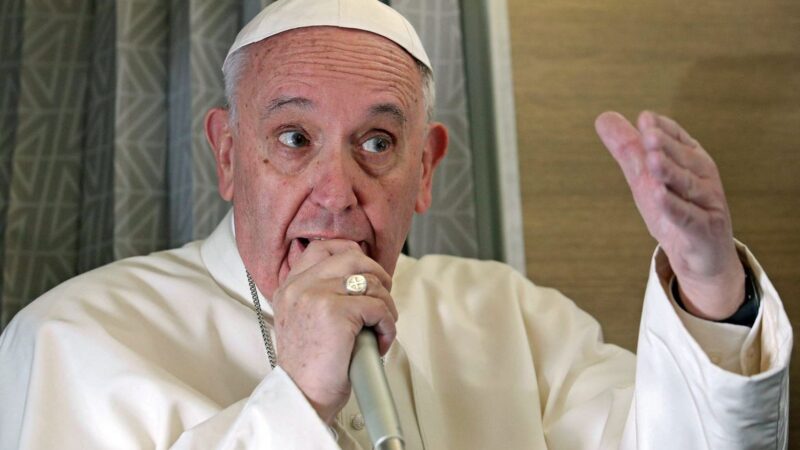 Papa Francisco alerta para “retrocesso da democracia”