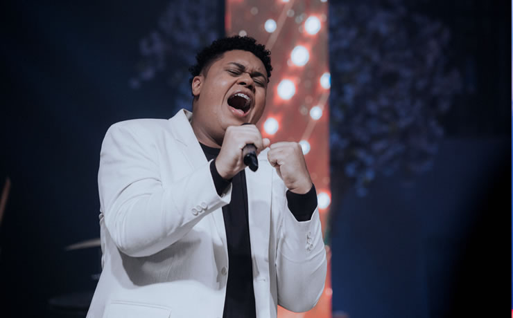 Jurado do programa Canta Comigo, Ricardo Hora inicia nova etapa na música gospel