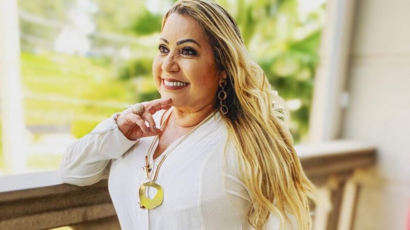 “Sou Eu”: Novo single de Sandra Lima traz resposta de Deus para os dias atuais