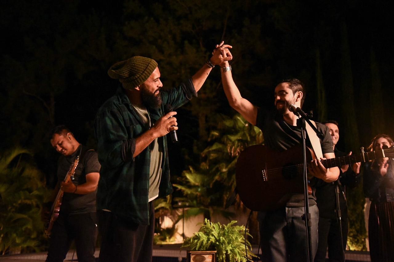 Myckael Ribeiro e Salomão do Reggae apresentam o single ‘Jesus Está Te Vendo’