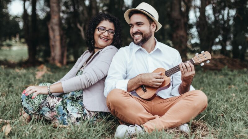 Rodrigo e Lia lançam canção em homenagem ao Dia Internacional da Mulher