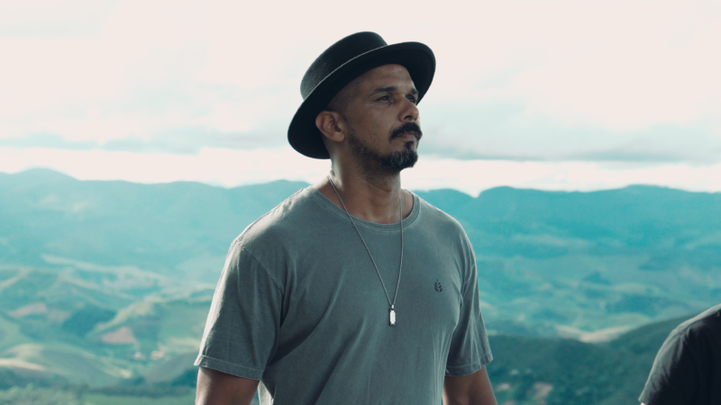 “Tudo Teu” é o novo single de Emerson Bruno com inspiração em experiência no campo missionário