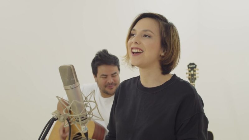 Gabriela Klinger celebra lançamento do single “Todo Som”