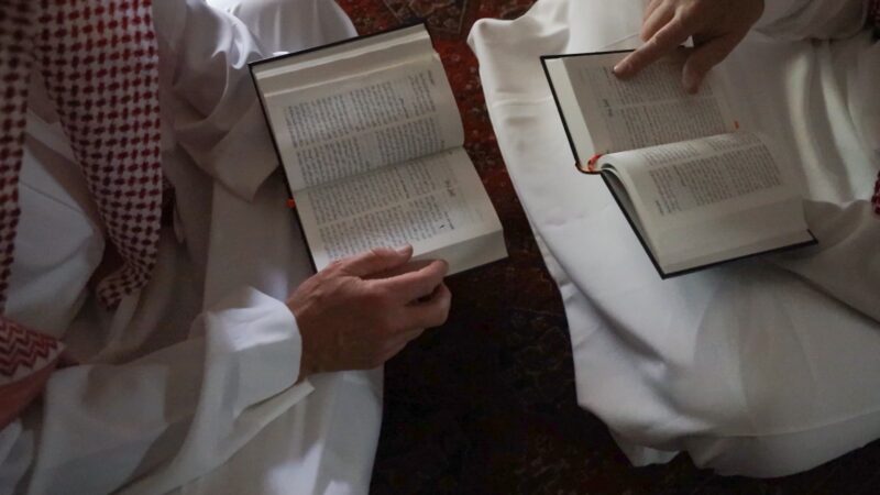 Cristão da Península Arábica se converte através da Bíblia