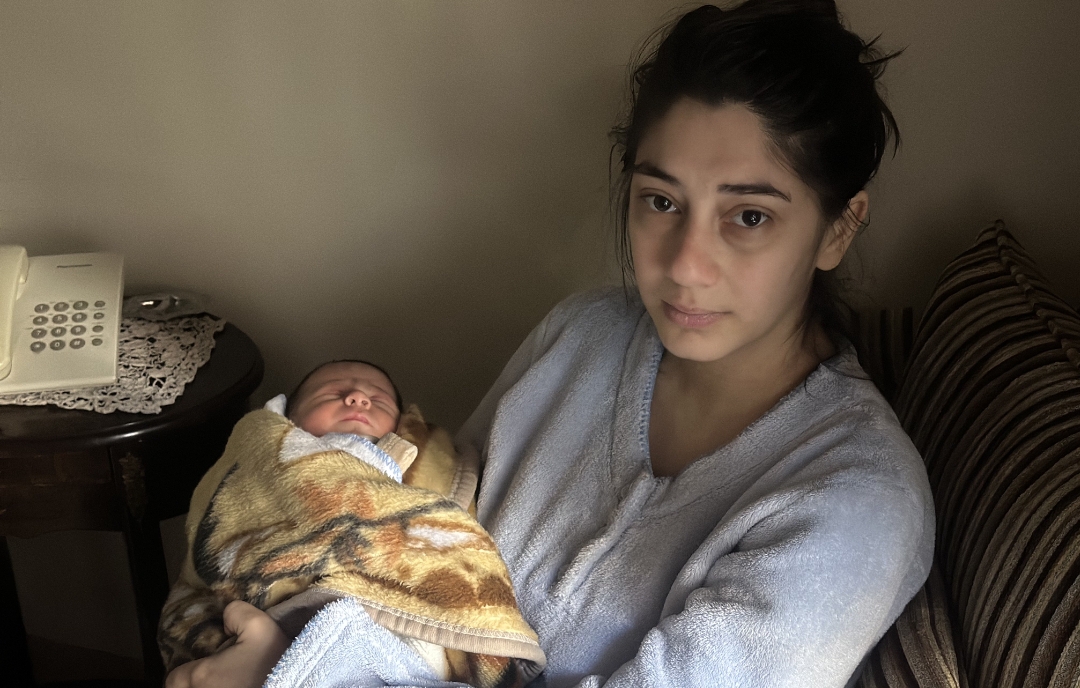Bebê nasce pouco antes do terremoto na Síria