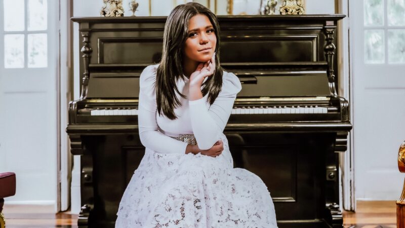 Sophia Vitória lança sua nova canção pela MK Music “Coração da Noiva”