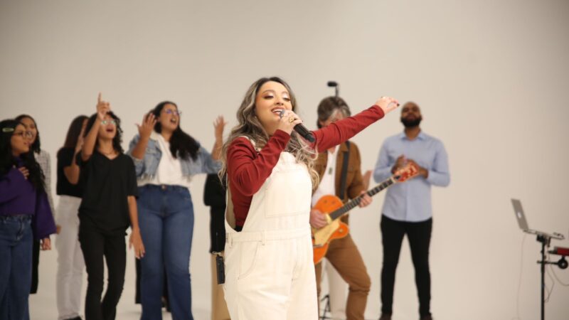 Marcando o início de uma nova era, Isabella Lopes lança o novo single  “O Nome do Amor”
