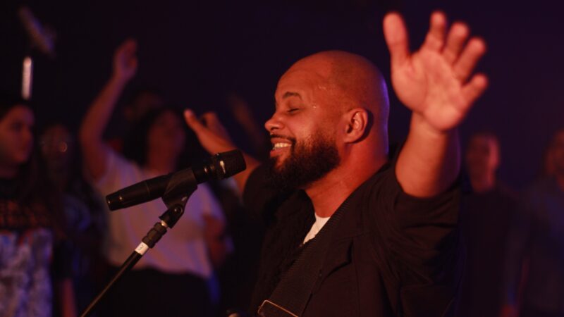 Teo Brasil lança o single autoral “Foi Você Que Venceu” pela Central Gospel Music