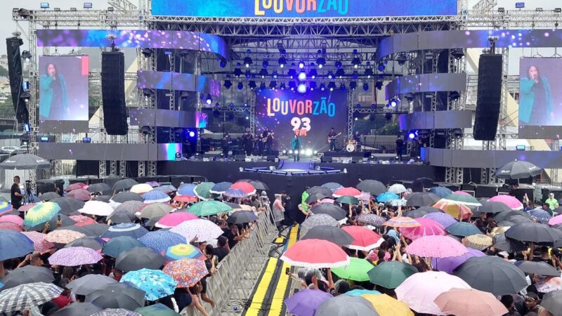 Com mais de oito horas de duração, Louvorzão 93 lota a Praça da Apoteose e viraliza na internet com transmissão pelo YouTube