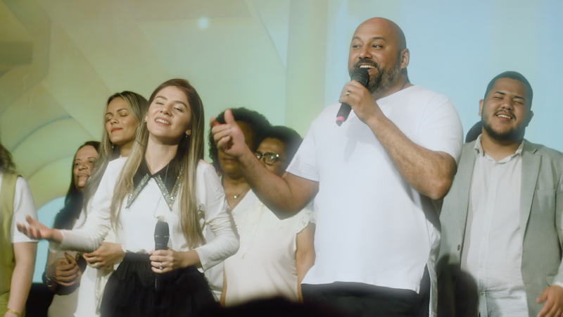 Dando sequência ao projeto de 20 anos, Gabriela Rodrigues lança o single “Dai Glória a Deus”