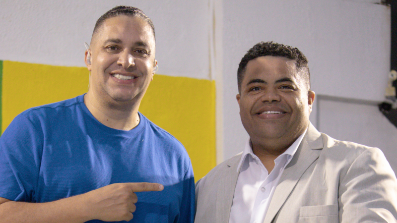 Prestes a completar 30 anos de carreira, Waguinho lança o samba “A Fé” com a participação de Felipe Silva