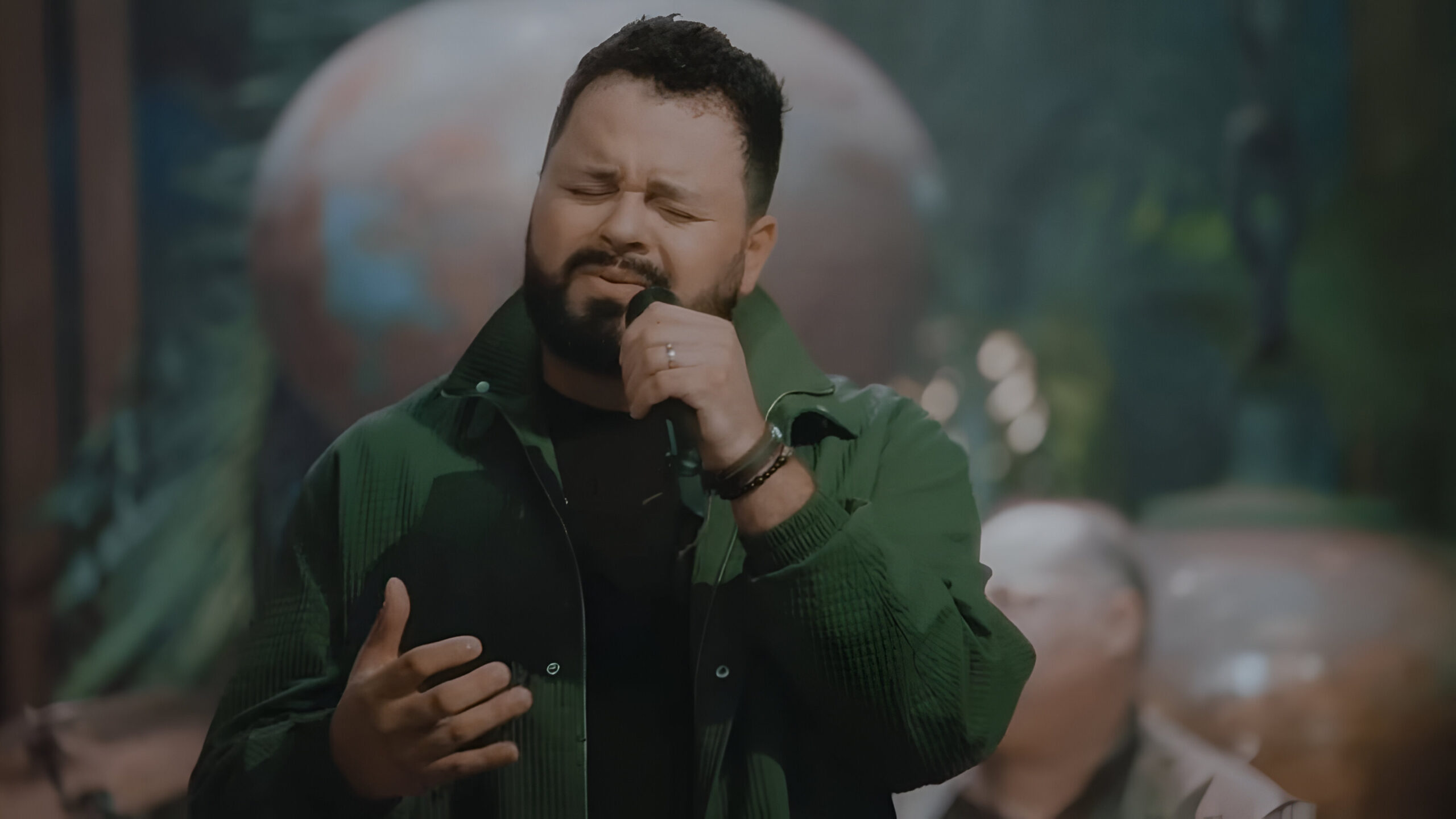 Klebson Kollins apresenta “Deus Cuida de Mim” no projeto Respirar, pelo selo Brasas Music