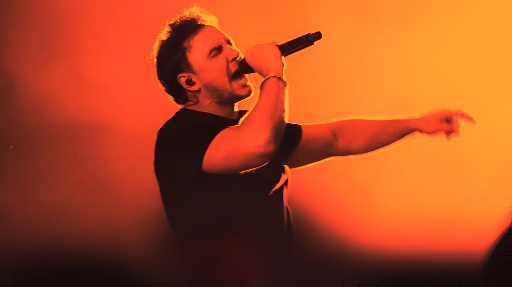 Theo Rubia lança o álbum “Maranata – AO VIVO”, gravado em Vila Velha (ES)