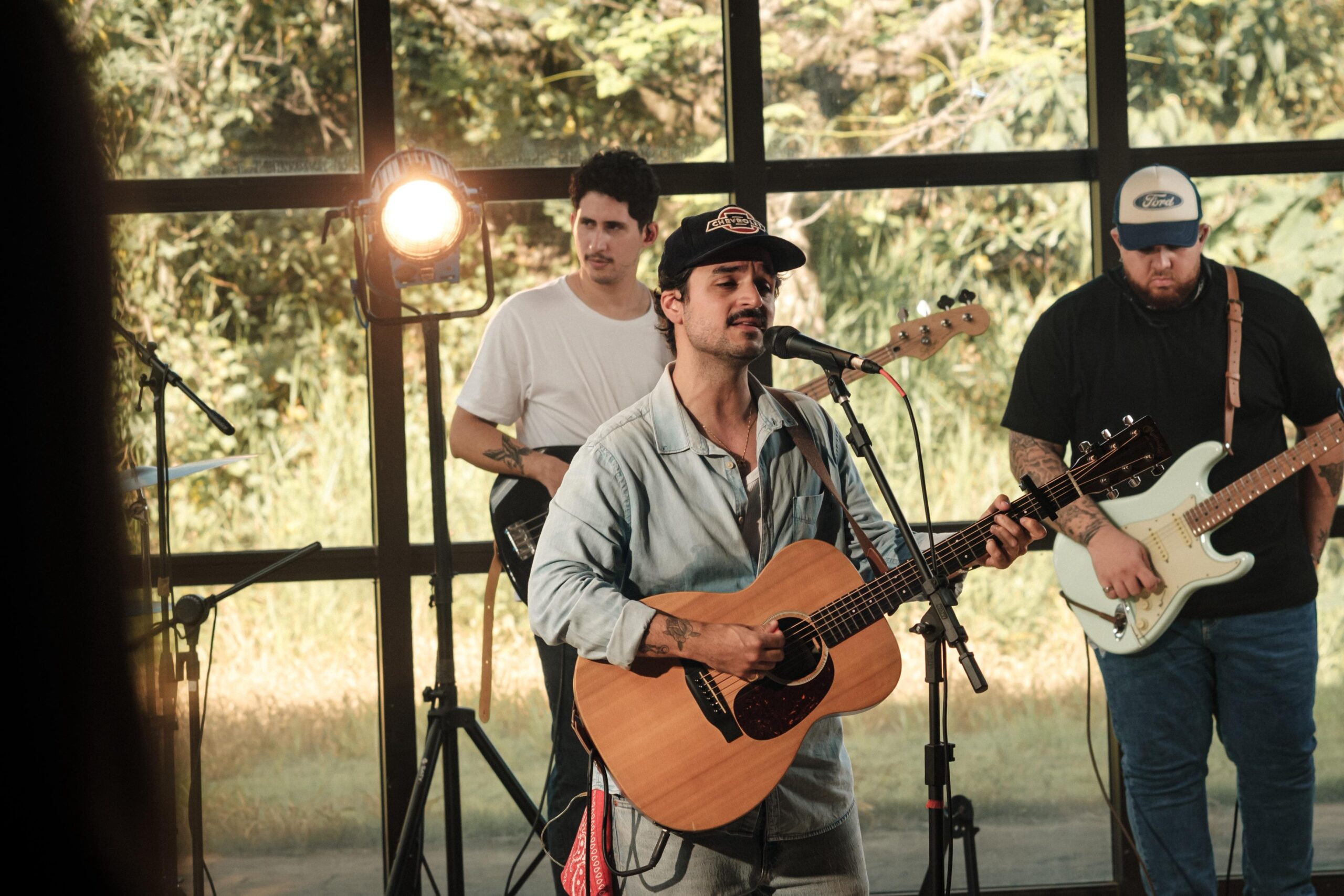 Com influências da country music, Leo Schiappadini lança o aguardado álbum “Boas Novas”