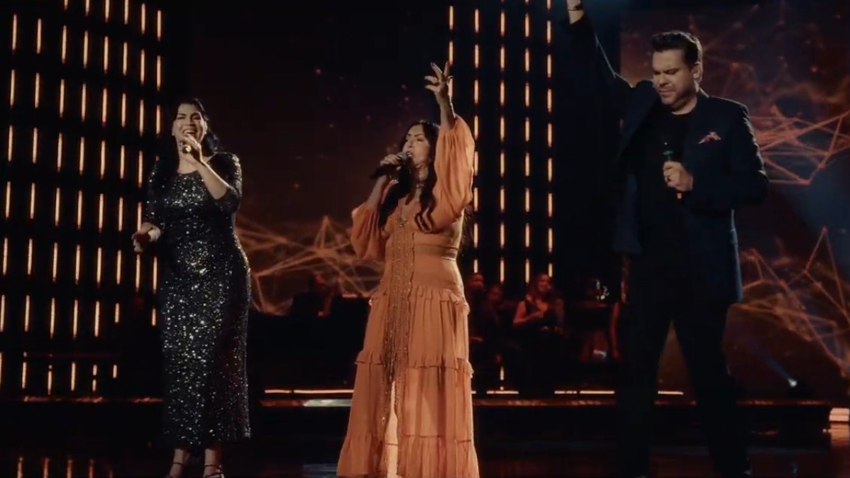 Shirley Carvalhaes lança nova versão do sucesso “Há Uma Saída” com a participação da dupla Marcelo Dias e Fabiana