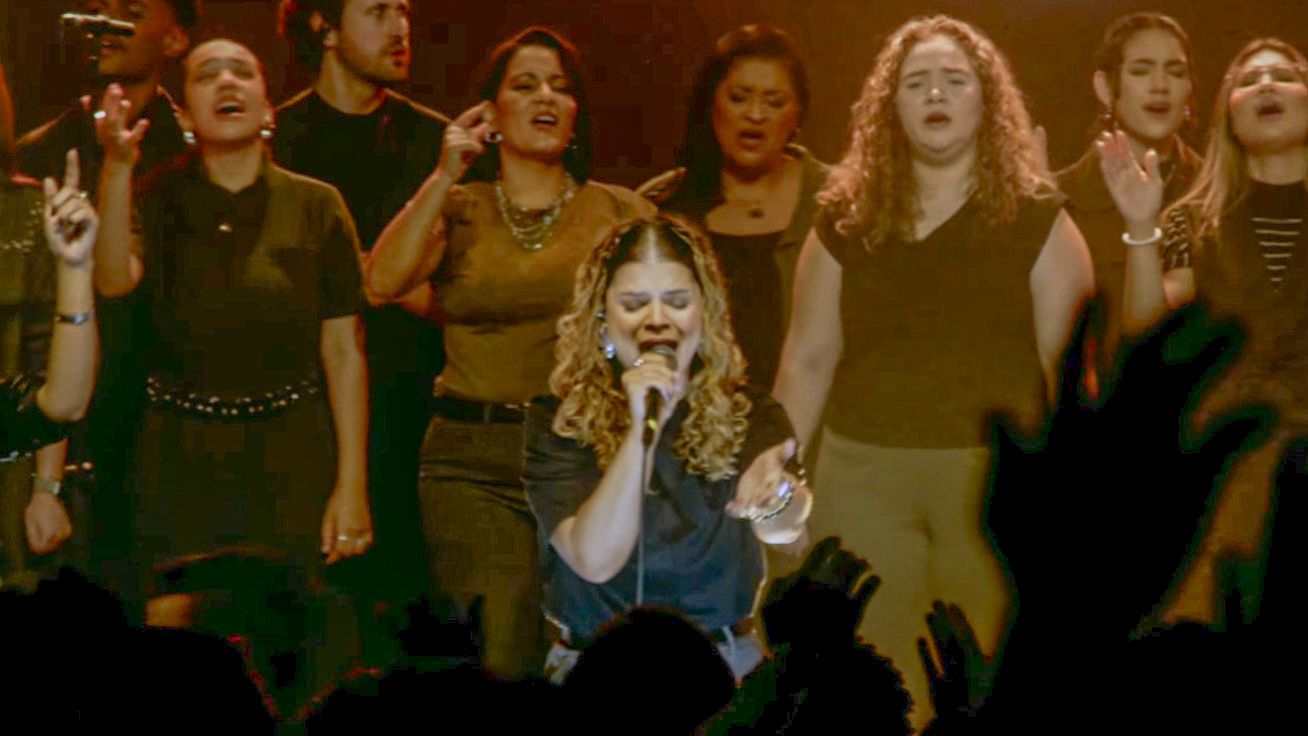 Voe Music lança “Outro Igual Não Há” e exalta Jesus como o Rei entronizado