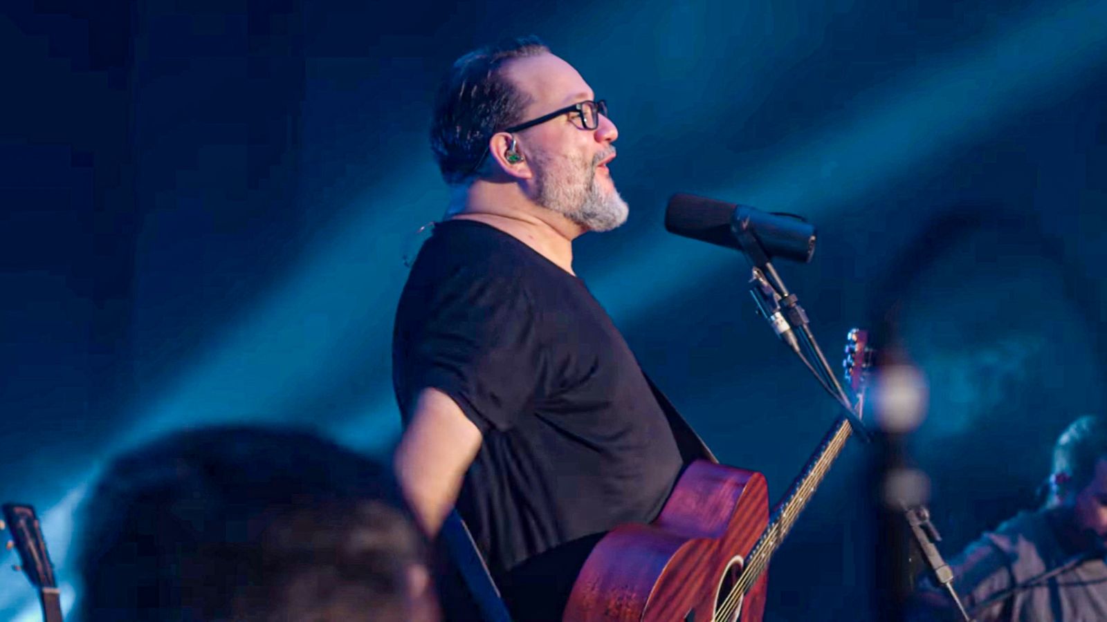 Filhos do Homem apresentam o álbum “Voltando à Mesa”: um retorno à essência da adoração