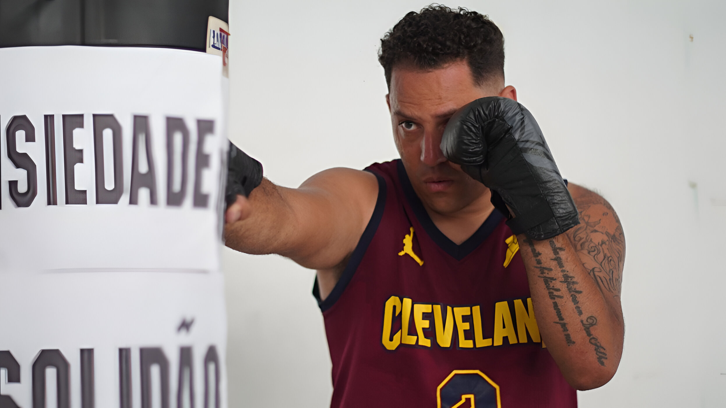 Do caos à cura: Kenedy Gomes apresenta “Fé”, seu trap mais pessoal e motivador