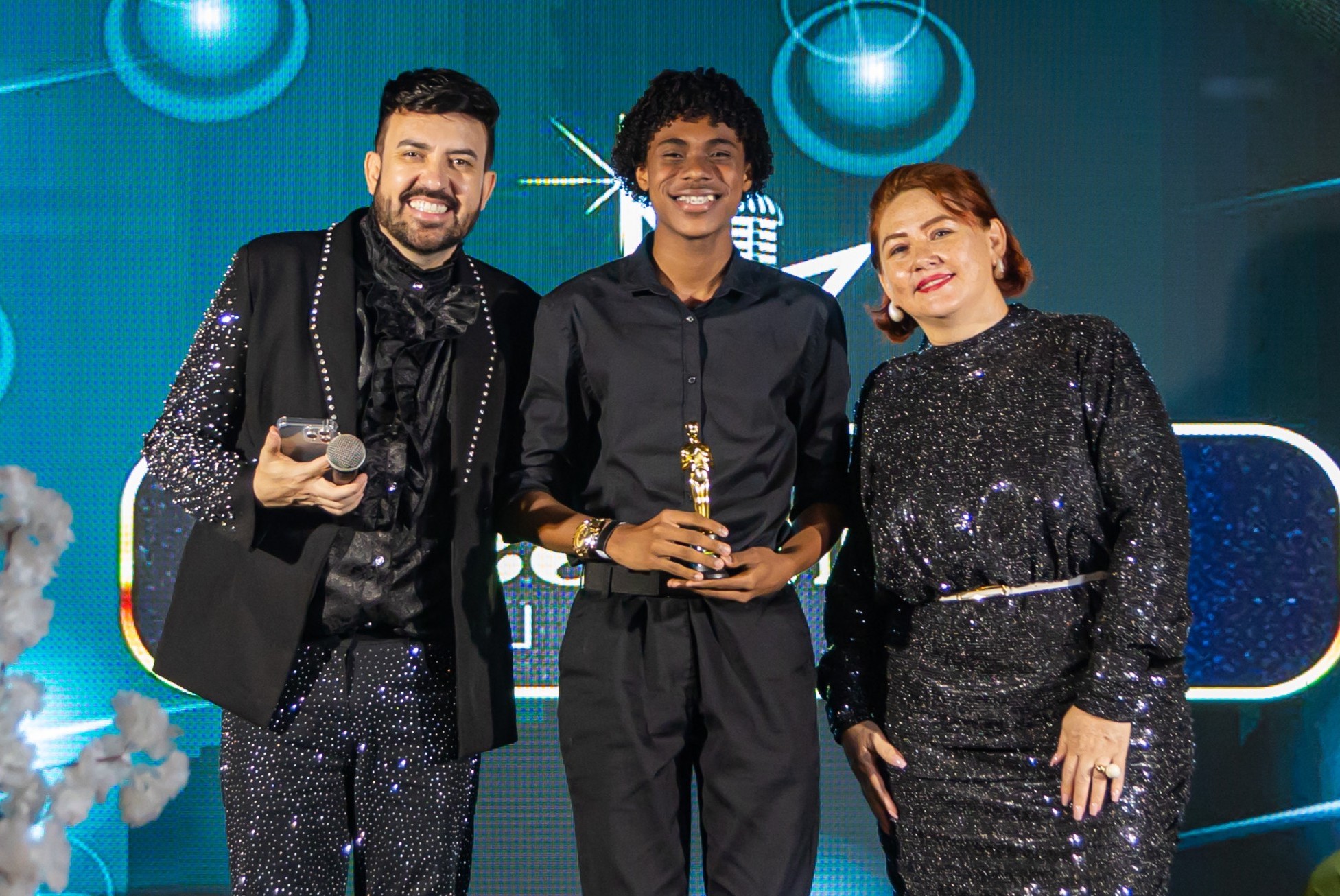 O cantor gospel João Gabriel. Foto: Mateus Silva.